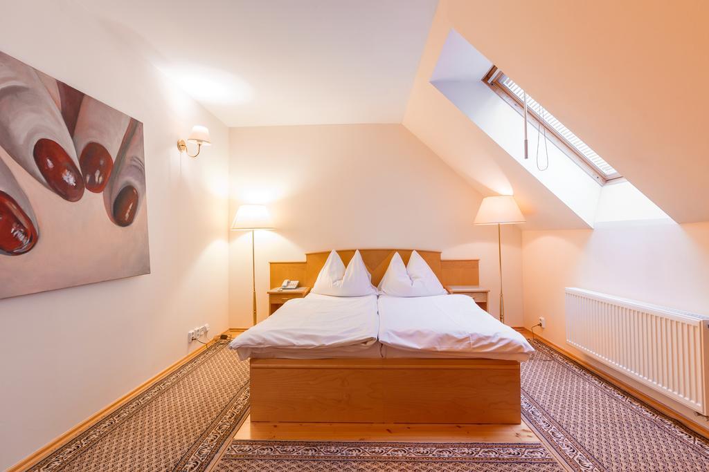Hotel Maltezsky Kriz Карловы Вары Экстерьер фото