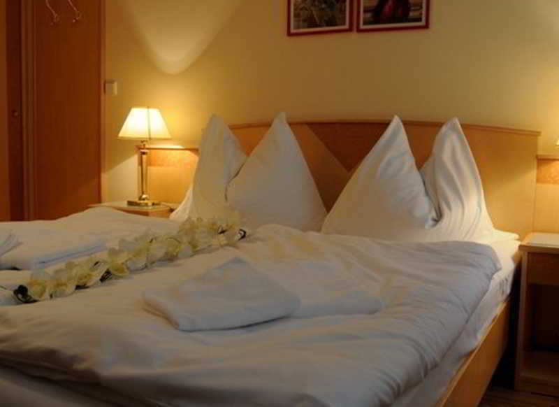 Hotel Maltezsky Kriz Карловы Вары Экстерьер фото