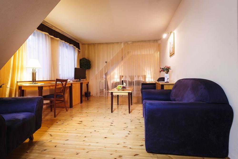 Hotel Maltezsky Kriz Карловы Вары Экстерьер фото