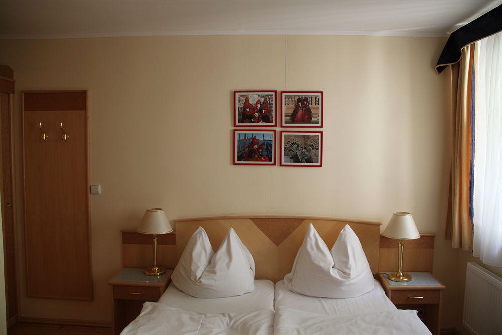 Hotel Maltezsky Kriz Карловы Вары Экстерьер фото