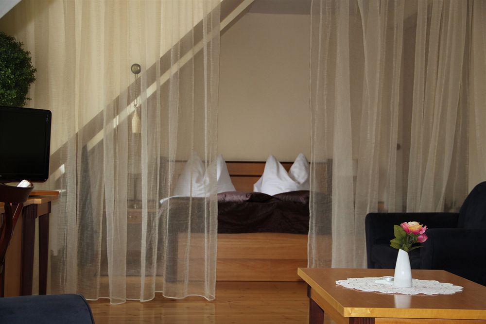 Hotel Maltezsky Kriz Карловы Вары Экстерьер фото
